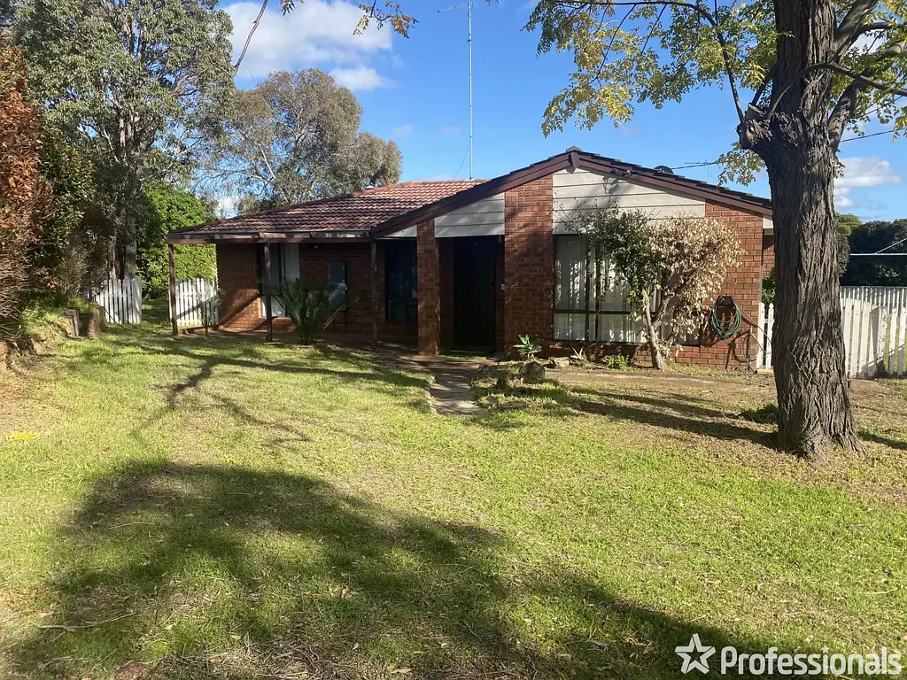 Spacious Family Living with Room for Everyone!