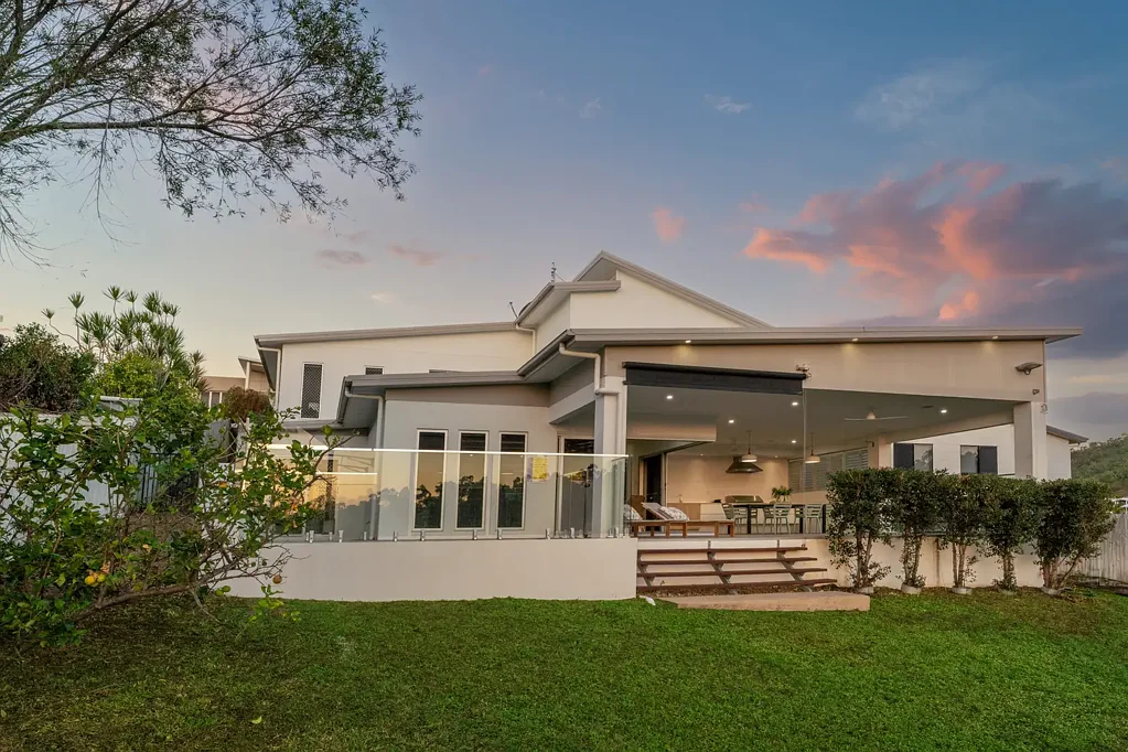 Mount Louisa 3Zimmer Executives elegance with views meets resort style living