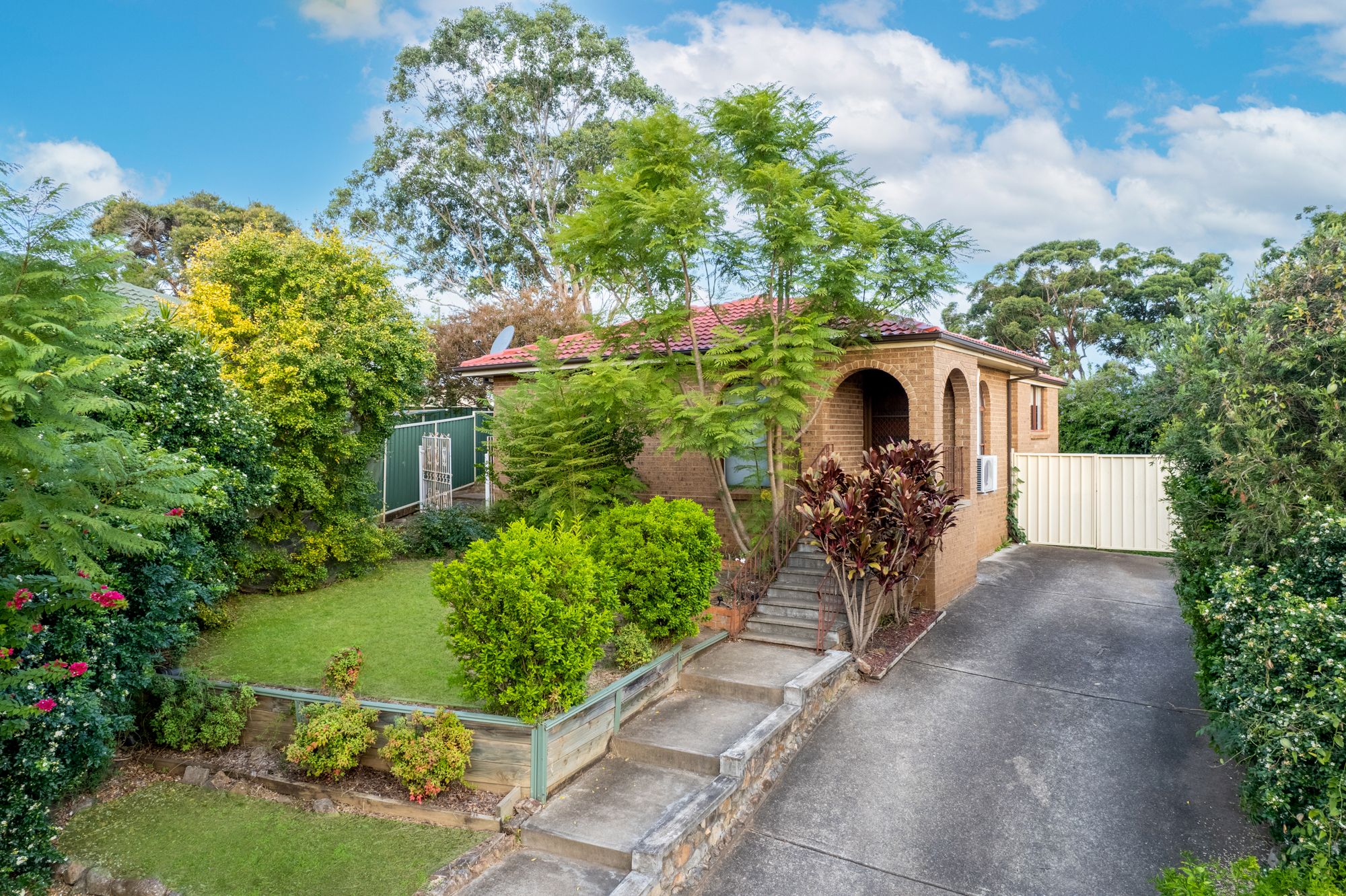 16 DUNKELD PL, ST ANDREWS NSW 2566, 0房, 0浴, House