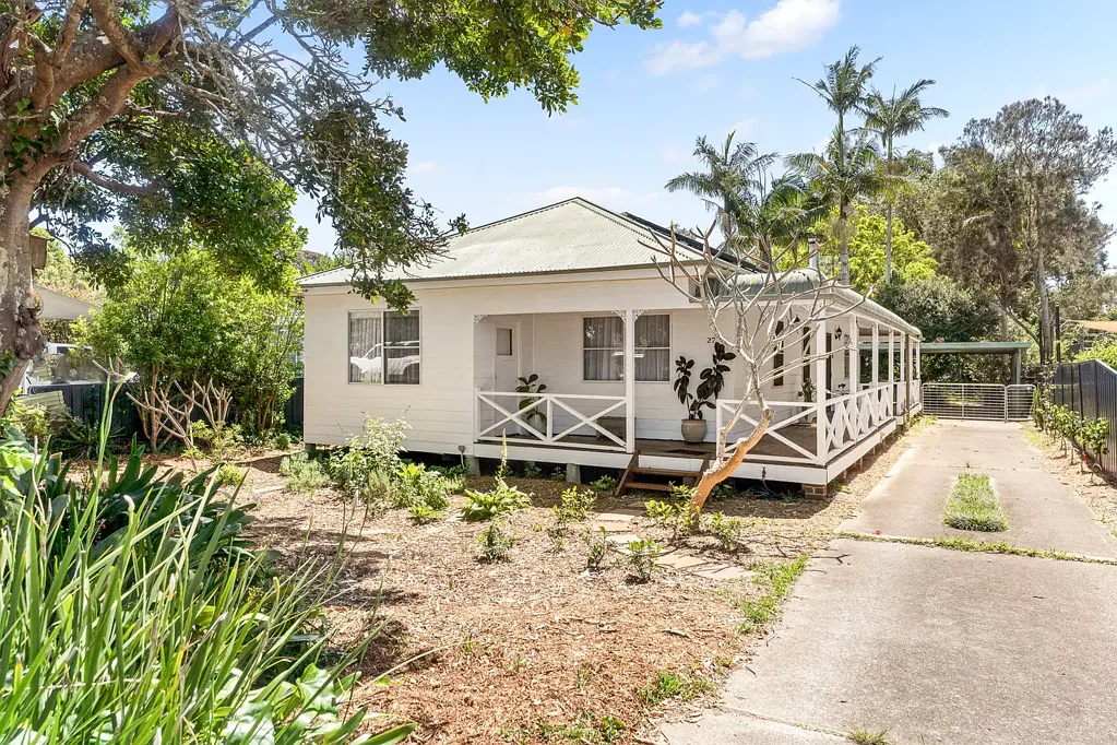 27 Greenacre Avenue, Lake Munmorah, NSW 2259