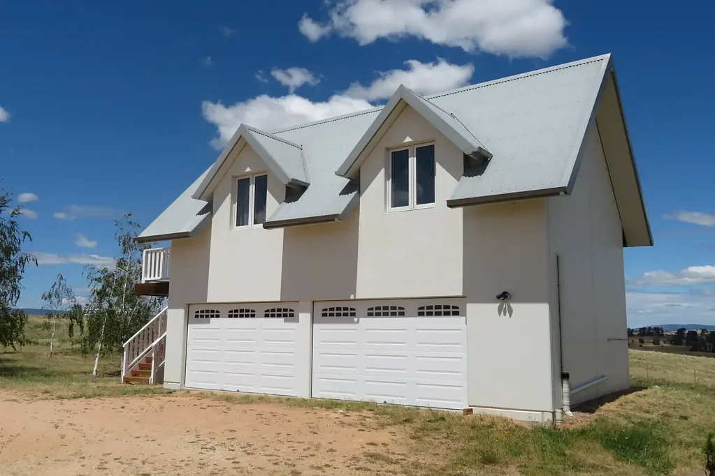 FIRST TIME OFFERED FOR RENT – LUXURY EXECUTIVE STUDIO WITH PANORAMIC VIEWS FOR SHORT TERM TENANCY!