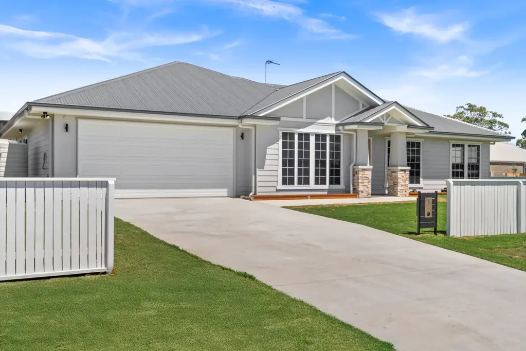 Pittsworth 4房  Brand New Hamptons Inspired Home!