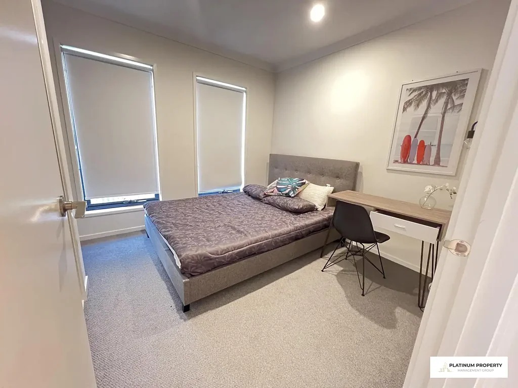 FULLY FURNISHED, PRIVATE ROOM, PRIVATE ENSUITE, INCLUDING BILLS, AVAILABLE NOW, ACCOMODATION IN ST WOLLERT.