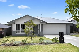 45 Mapplewell Circuit, Farley