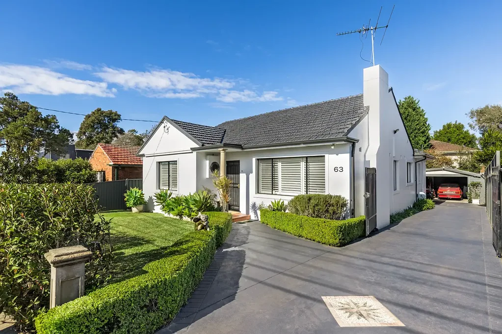 Family living in a sought-after setting