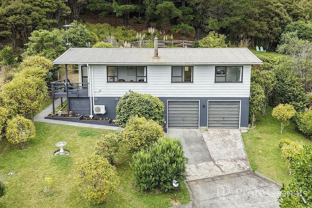 Wainuiomata 3房  HUGE RENOVATION, GREAT PRICE!
