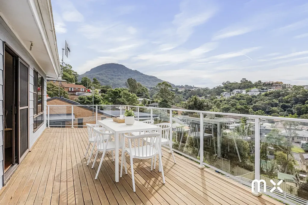 11 Ashley Avenue, Farmborough Heights, NSW 2526
