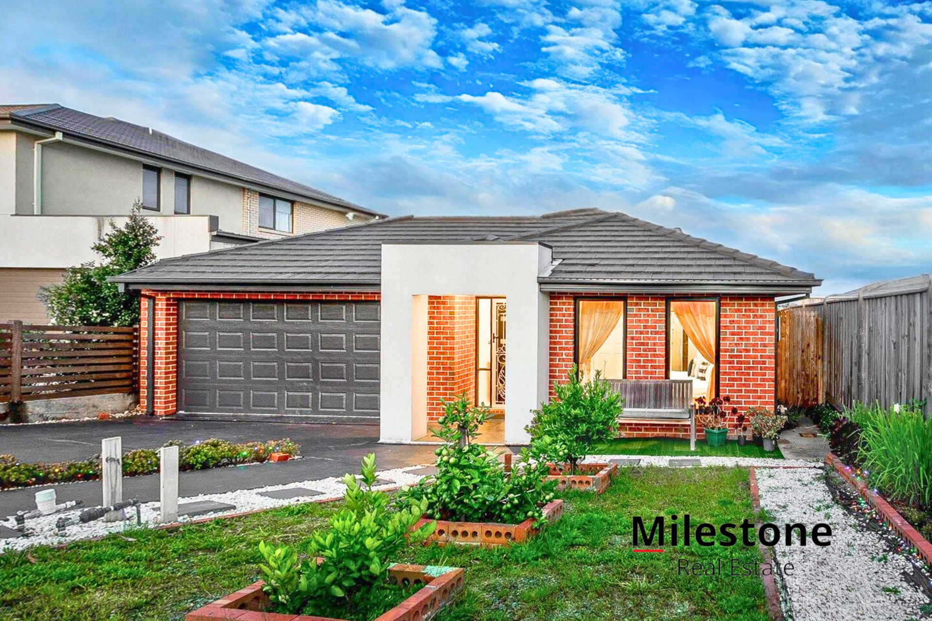 11 ROYALOAK CR, CRANBOURNE EAST VIC 3977, 0 habitaciones, 0 baños, House