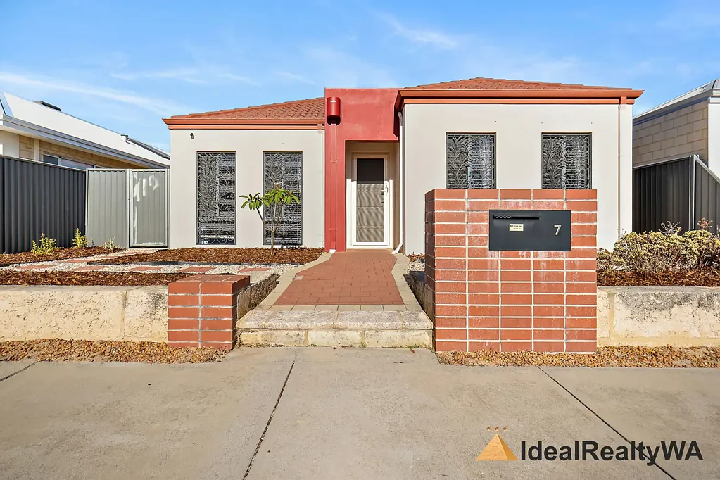 7 Dennart Street, Caversham, WA 6055