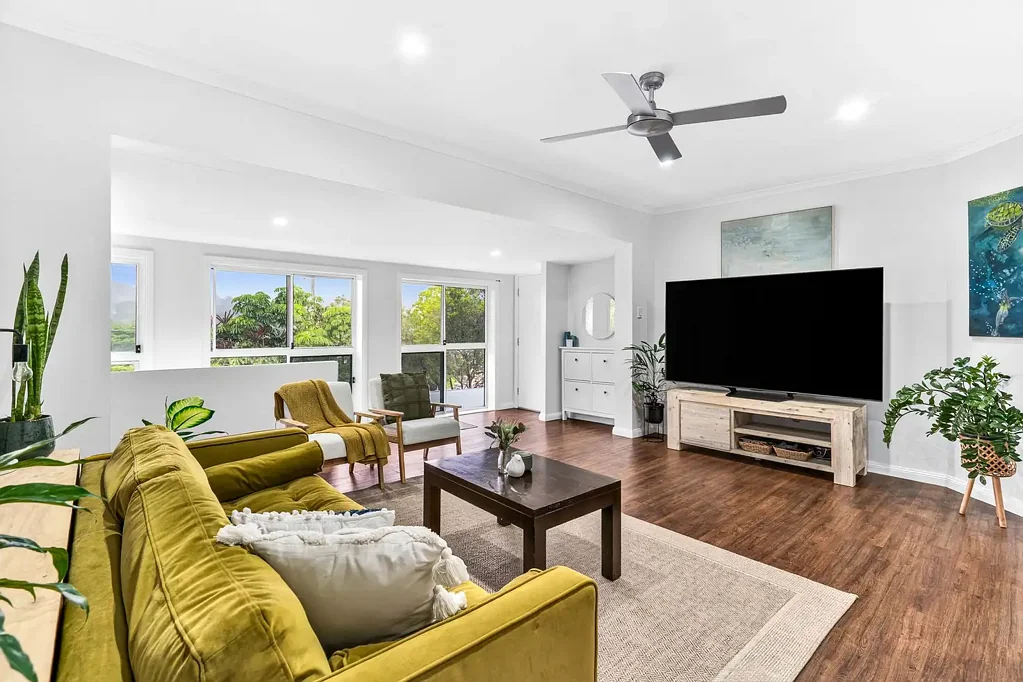 Burnside 4침실 A Rare Family Home with Separation and Flexibility: Read Description