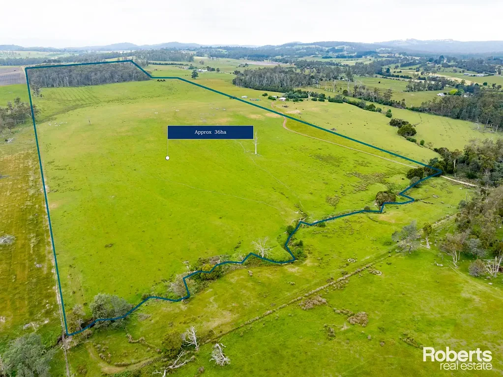 Beaconsfield  90 Acres on 3 Titles