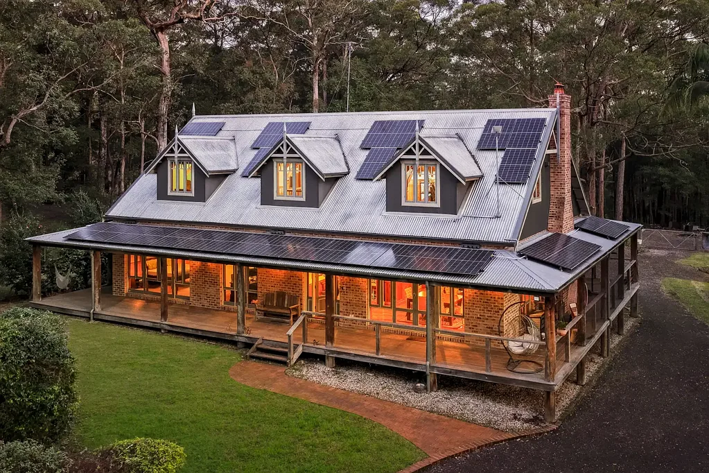 Kurrajong Heights 5 Bedroom 'The Burrow' - A Private Acreage Retreat with Exceptional Versatility
