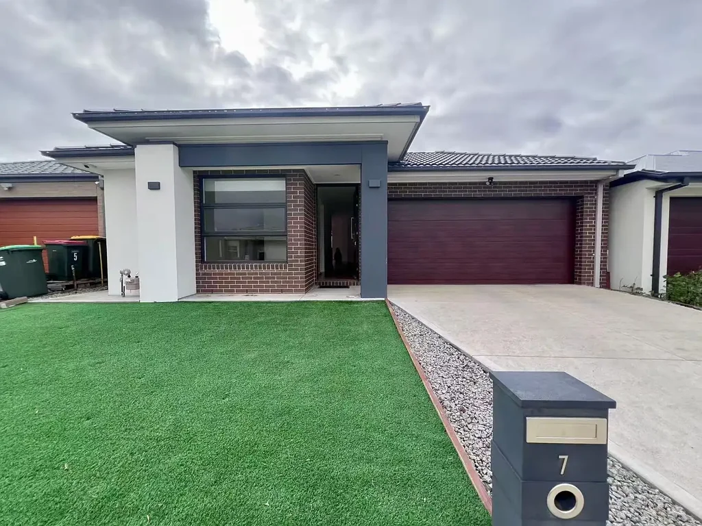 Elegance and Comfort in Wyndham Vale's Premier Location