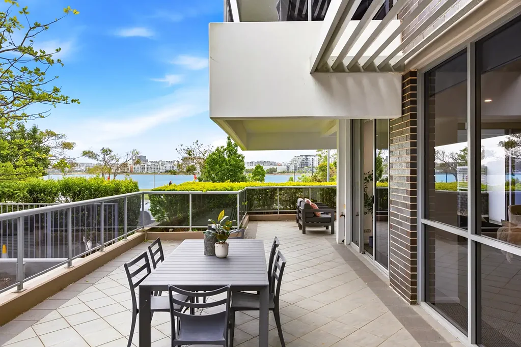 Rhodes 3غرفة نوم Waterviews | Low Strata Levies | Unrivalled Scale