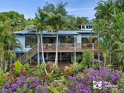 13A Fern Tree Place, Korora