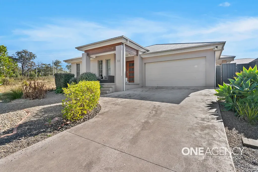 SPACIOUS FAMILY COMFORT IN THE HEART OF BAYSWOOD ESTATE