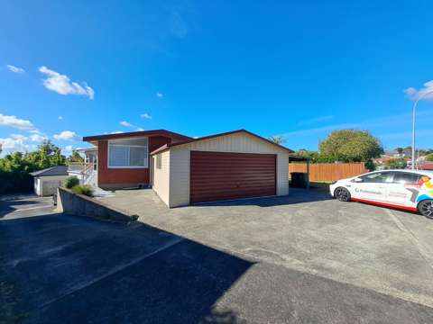 A prime location in Pakuranga 4 bedrooms