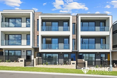 Address Withheld, Box Hill, NSW 2765, 4 Schlafzimmer, 3 Badezimmer, Townhouse