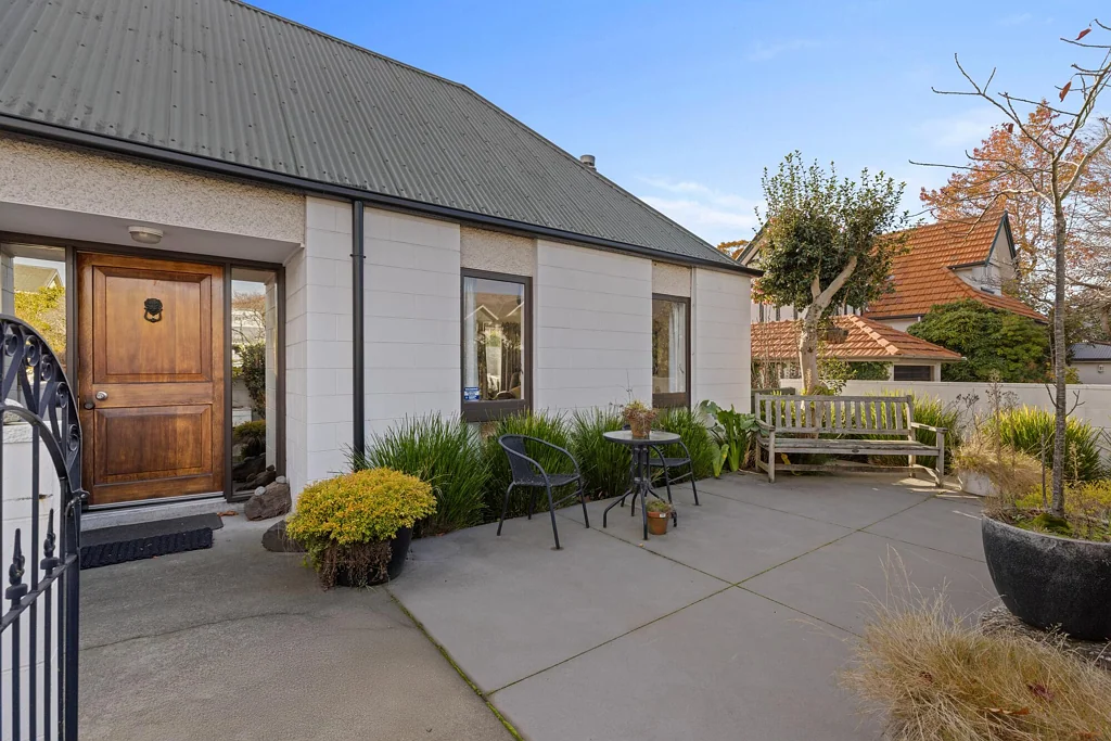 Saint Albans 2ਬੈੱਡਰੂਮ Doer Uppers or Developers - Buy One | Buy Both