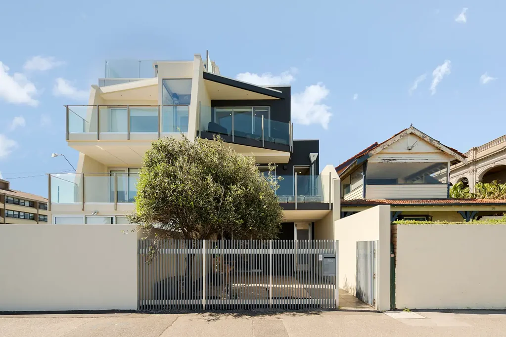 Middle Park 4બેડરૂમ Bayside Elegance with Uninterrupted Water Views