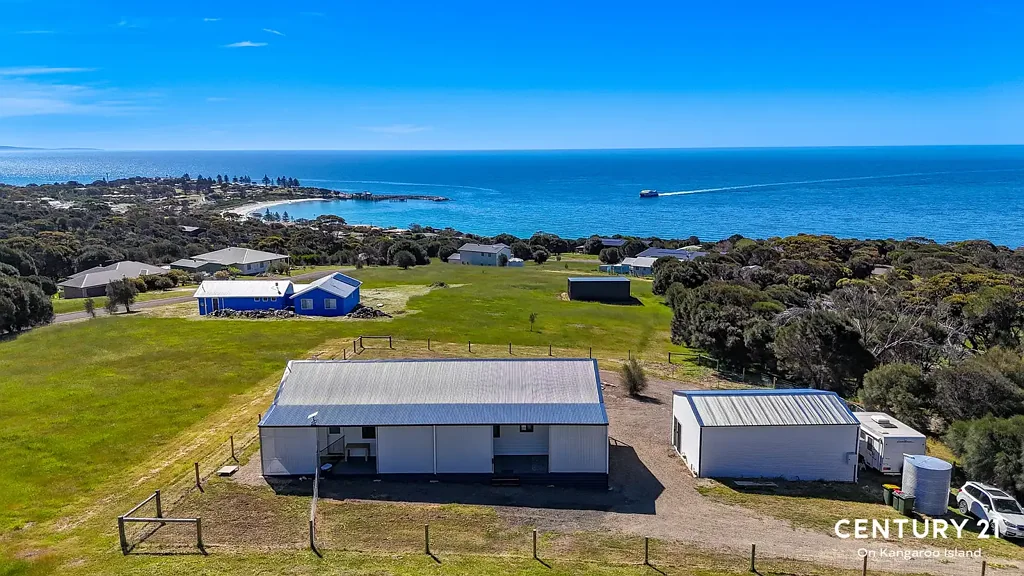 Penneshaw 4ਬੈੱਡਰੂਮ Amazing Ocean Views, Near new home ready to enjoy these holidays!