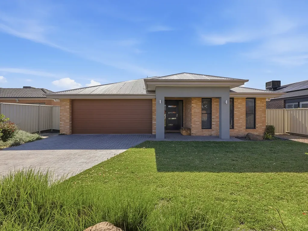 9 Sir Edward Drive, Benalla, VIC 3672