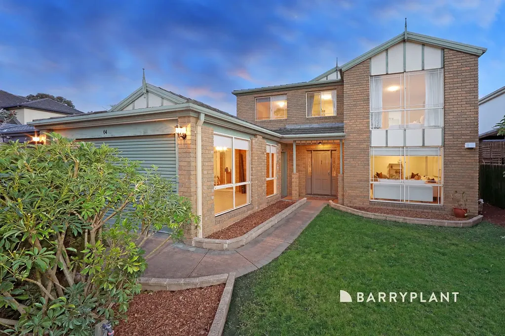 Rowville 5房 多功能家庭生活，兼具多代同堂的灵活性 VERSATILE FAMILY LIVING WITH MULTI-GENERATIONAL FLEXIBILITY