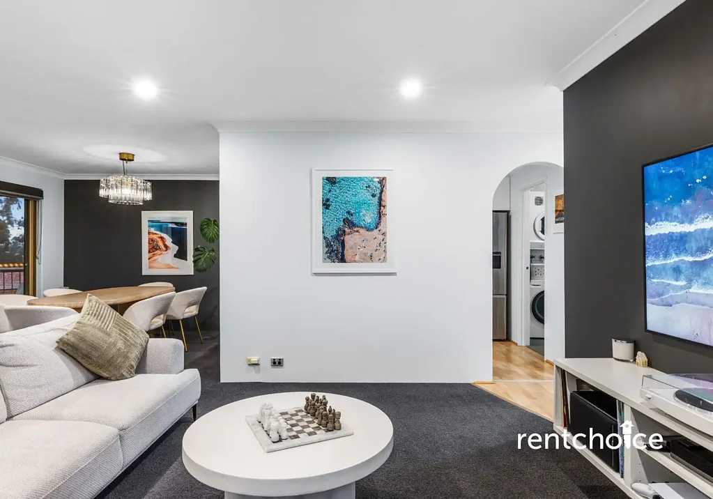Stylish Unfurnished Top-Floor Apartment with City & Stadium Views