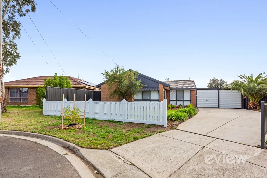 Beautiful Family Home in Werribee