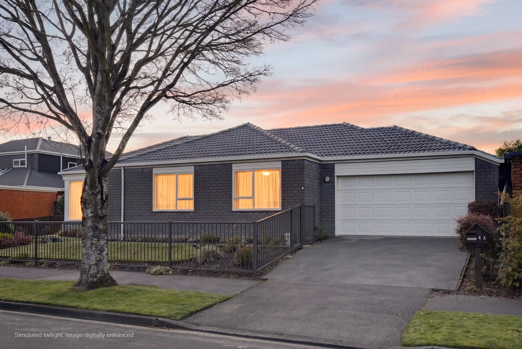 Halswell 3Phòng ngủ Auction Thursday! A Smart Start in Westlake