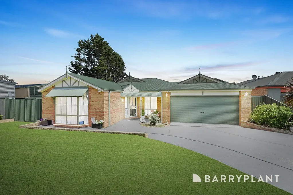 16 Hampton Court, Beaconsfield, VIC 3807