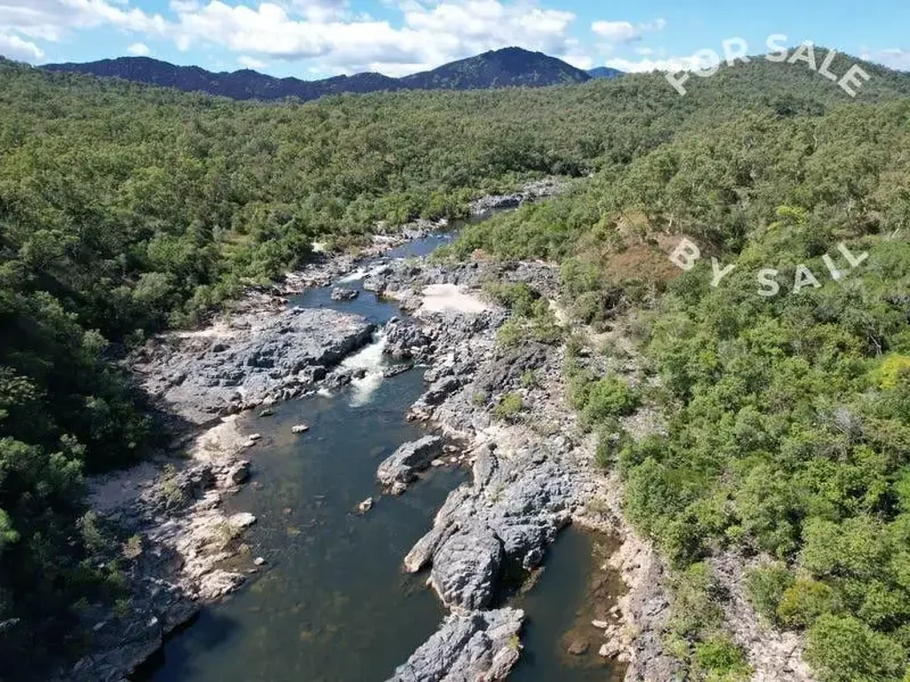 Cooktown 877 Acres with 2km of Little Annan River Frontage