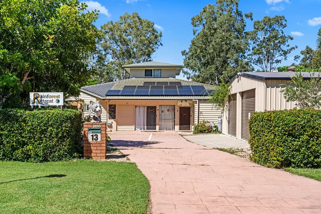 Maryborough 6房  Endless Possibilities Await at 13 Arthur Street, Maryborough