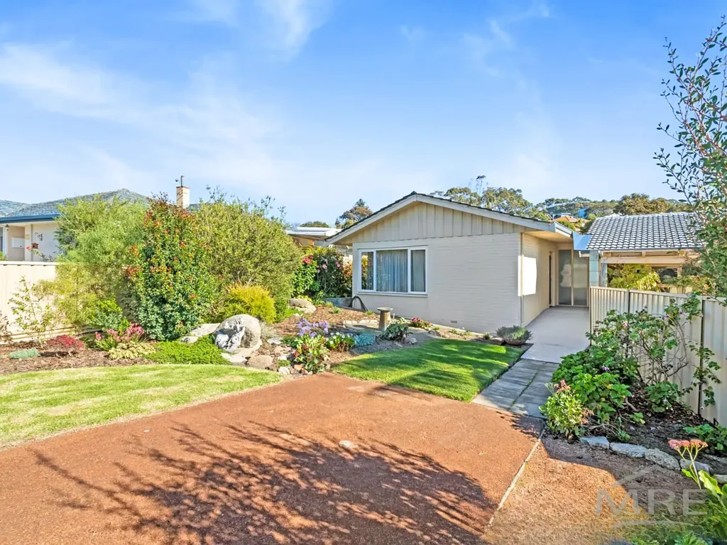 BEAUTIFUL UNIT CLOSE TO CBD