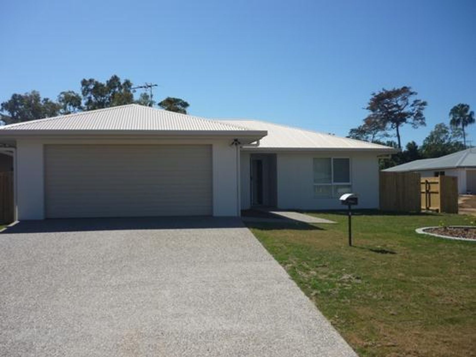 5 LEONIE CT, ARMSTRONG BEACH QLD 4737, 0 chambres, 0 salles de bain, House