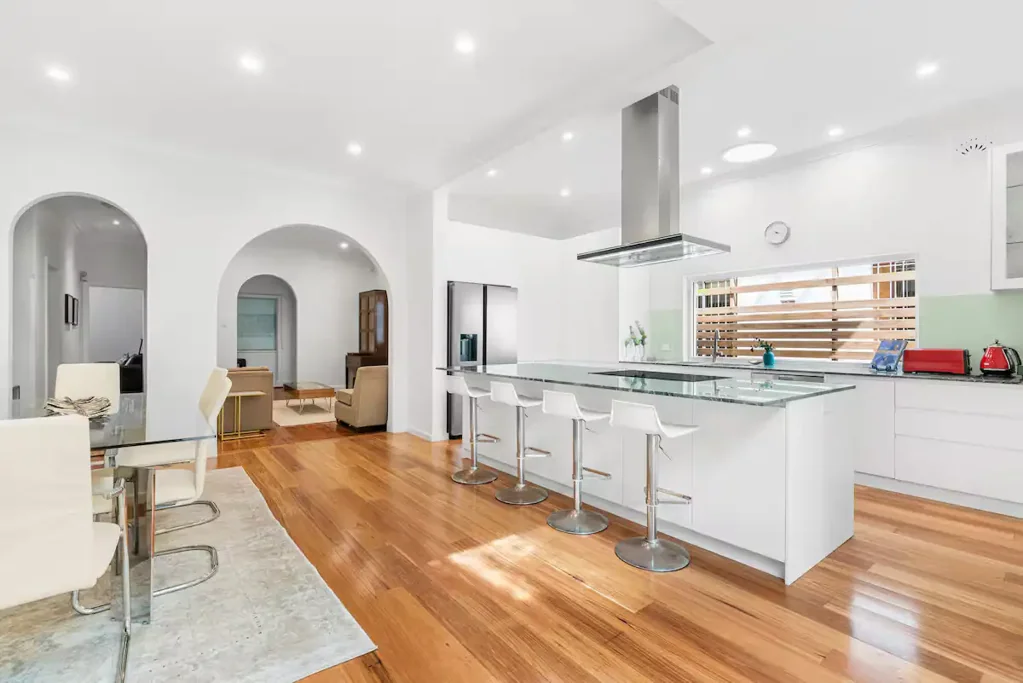 COASTAL ESCAPE @NORTH BONDI SHORT TERM  AVAILABLE