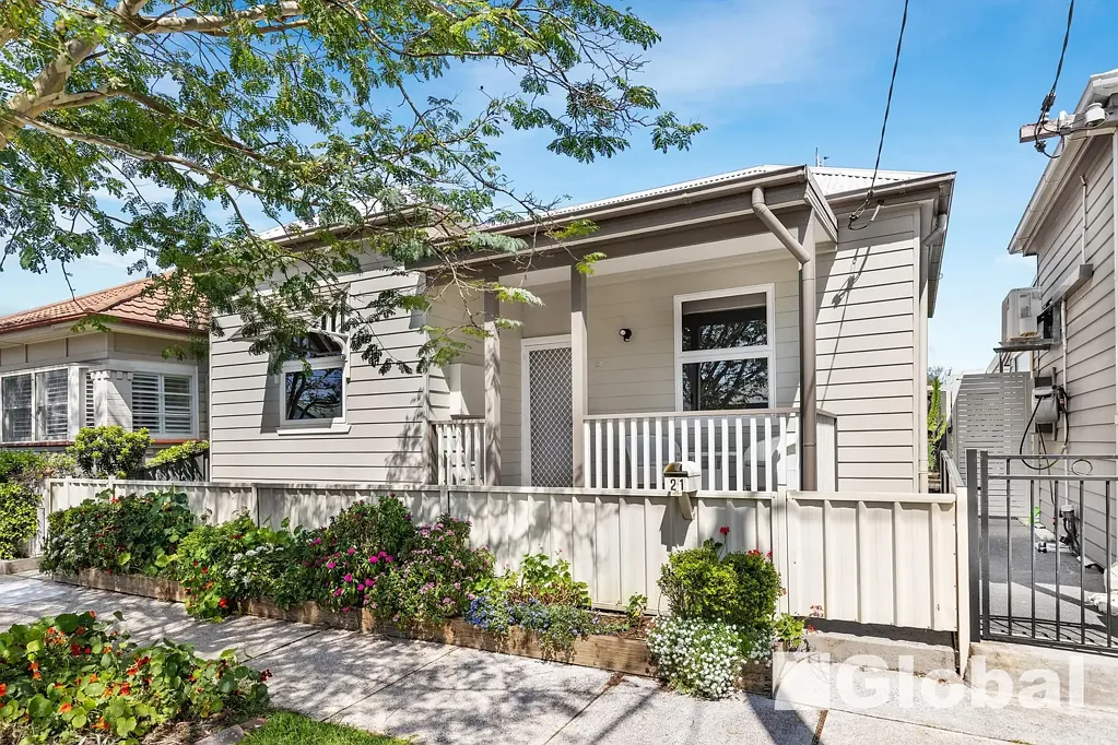 21 Bibby Street, Hamilton, NSW 2303