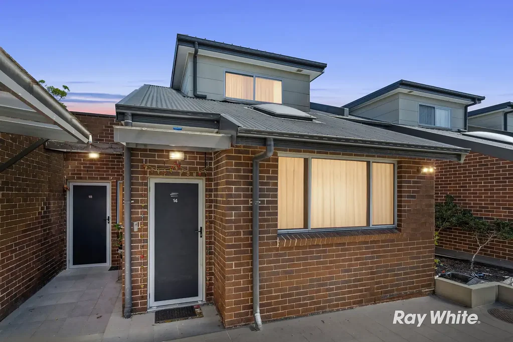 Girraween 3Habitaciones UNDER OFFER BY SAM YAZDI 0404 711 222