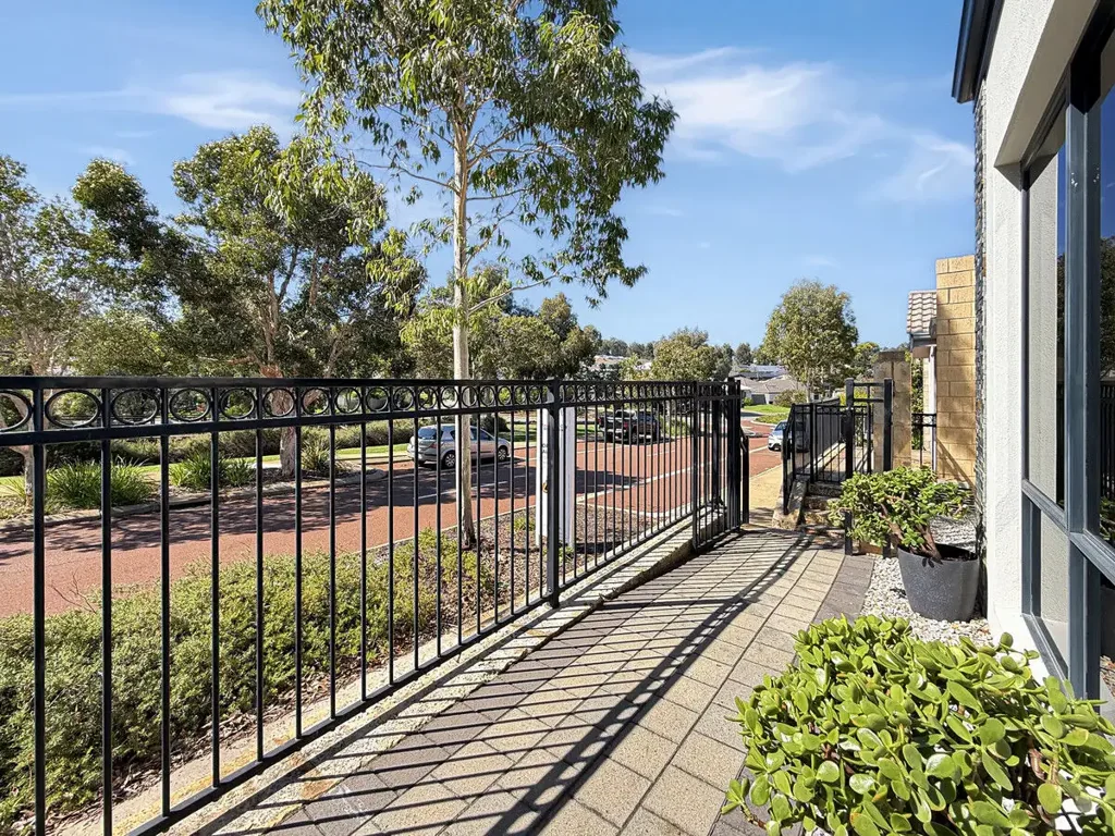 Wellard 3房  Walk to the Train Station - Fresh Paint and Brand New Flooring