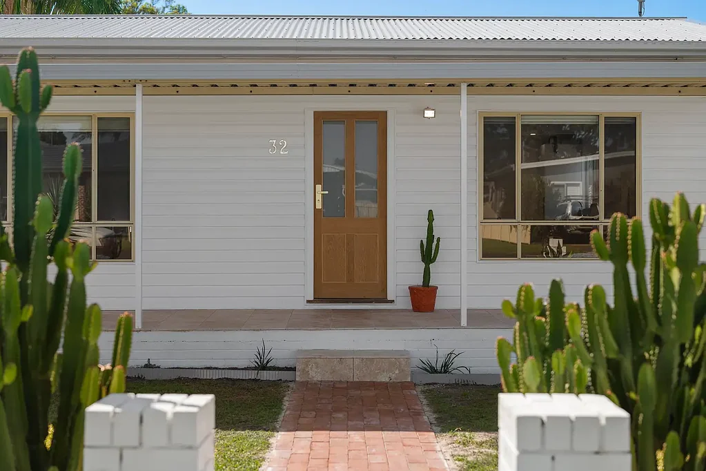 Toukley 3Moenga Freshly Renovated 3-Bedroom Home