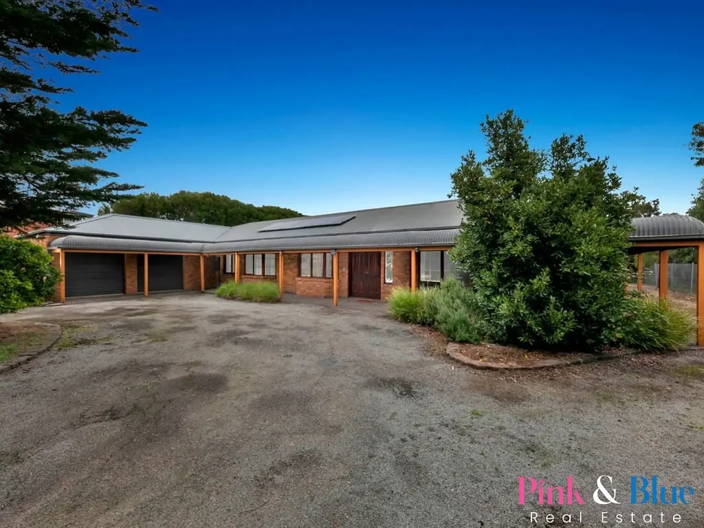 Hoppers Crossing 4 Slaapkamer 4 KINGSTON BLVD, HOPPEERS CROSSING AAPROX 6000 SQM !