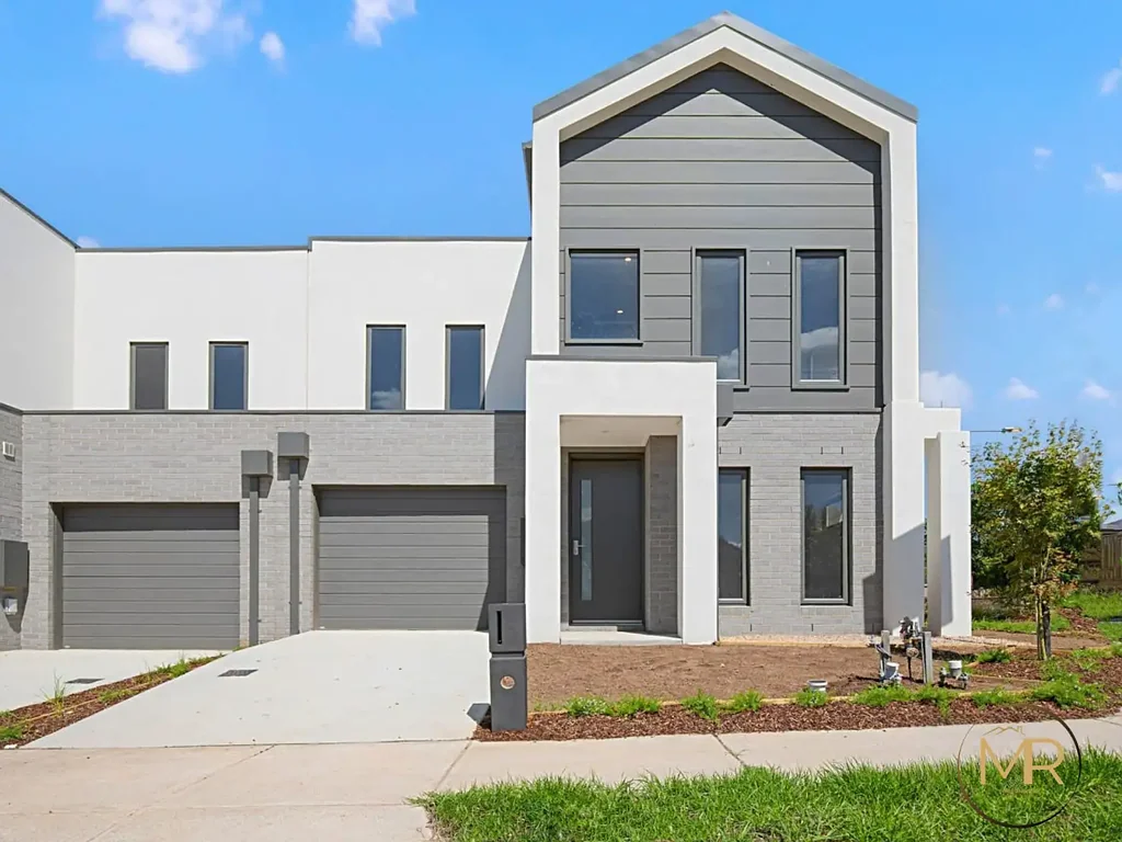 Modern Family Living in a Growing Wollert Location