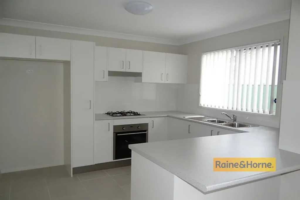 Great Location - Two Bedroom Home- Walk to Beach