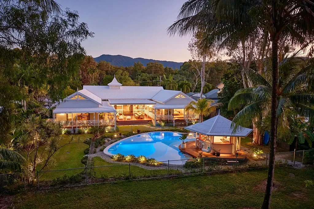 Kewarra Beach 5房  Award-Winning Absolute Beachfront Queenslander - A Timeless Luxury Retreat
