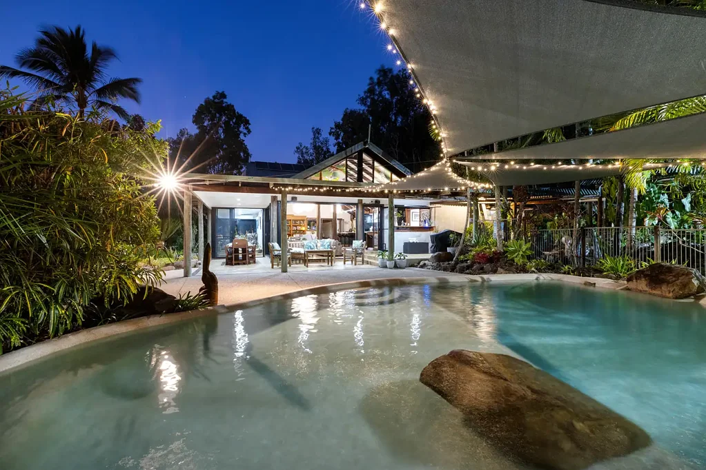 Woodwark 4 Bedroom Whitsunday Wonderland –Entertainer’s Dream on Private 7.8 Acres
