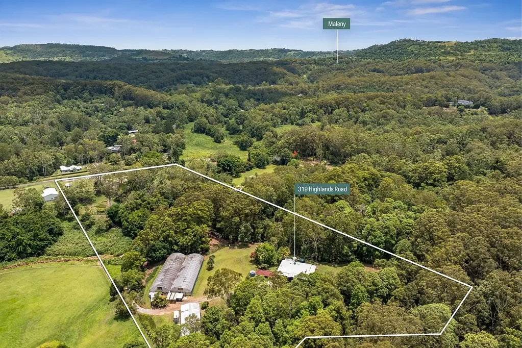 Eudlo 7房  Rare Sunshine Coast Property with Proven Income Potential!