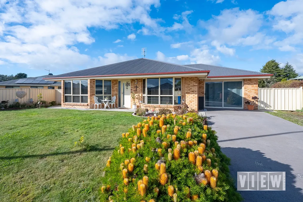 Latrobe 3chambre A Comfortable and Stylish Home You’ll Love to Live In….