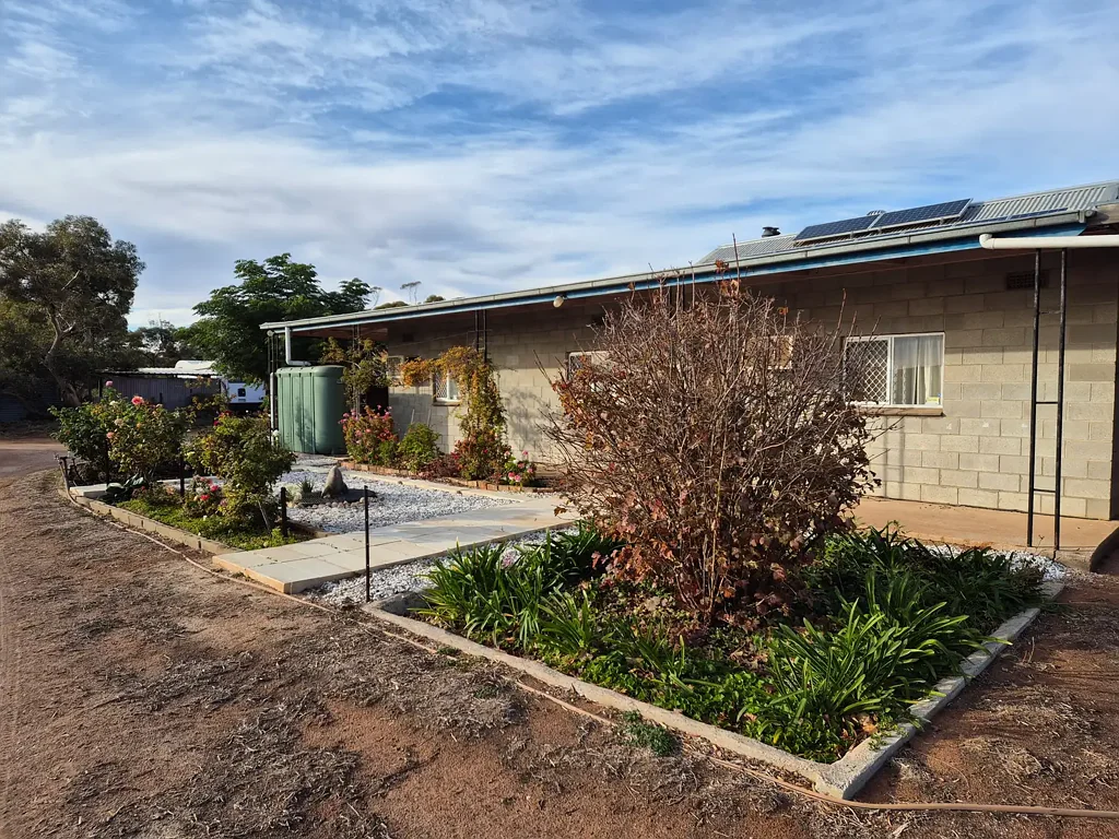 2 Ohlmeyer Rd, Waikerie, SA 5330