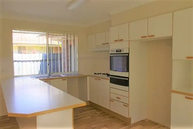 35 Corryton Court, Wattle Grove, NSW 2173, 3房, 1浴, House