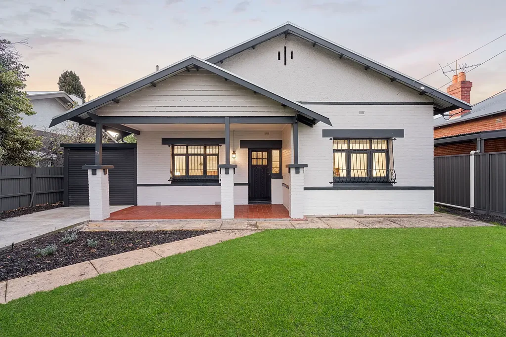 Prospect 4Phòng ngủ North Facing 1920's Bungalow Reimagined for Family Living